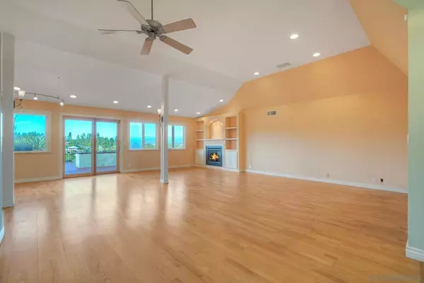 San Diego, CA 92128,11940 Adorno Place