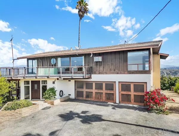 Valley Center, CA 92082,30311 Circle R Lane