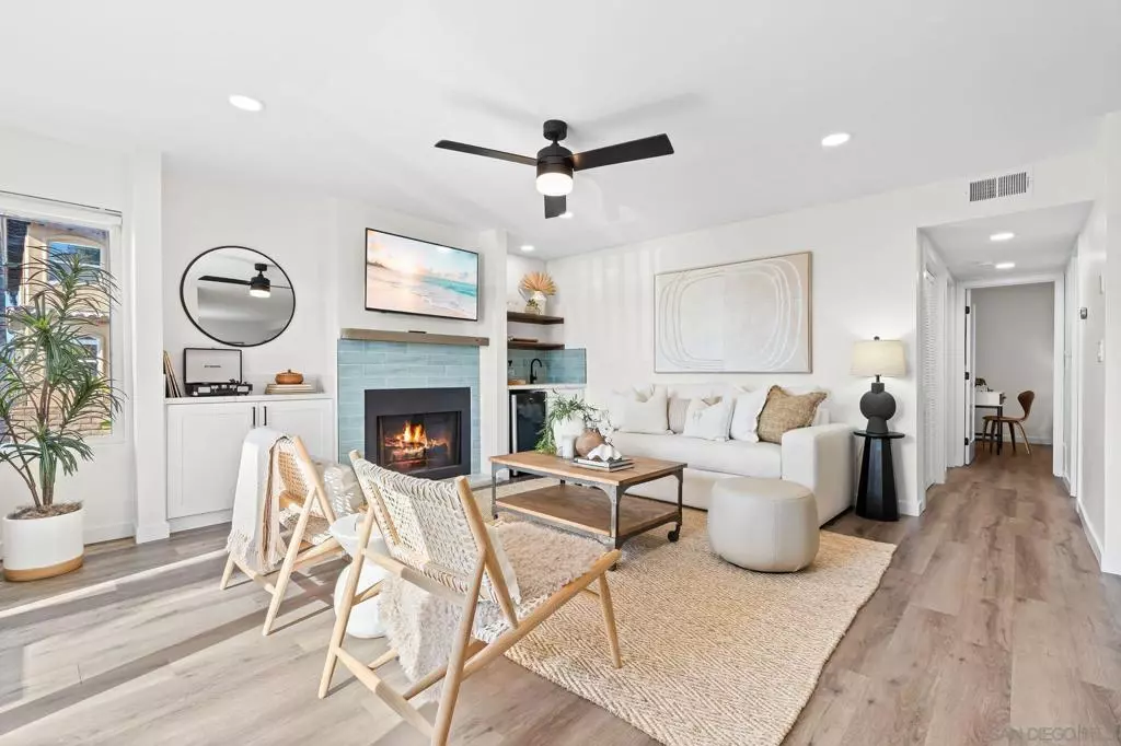 Oceanside, CA 92054,1324 S Pacific #3