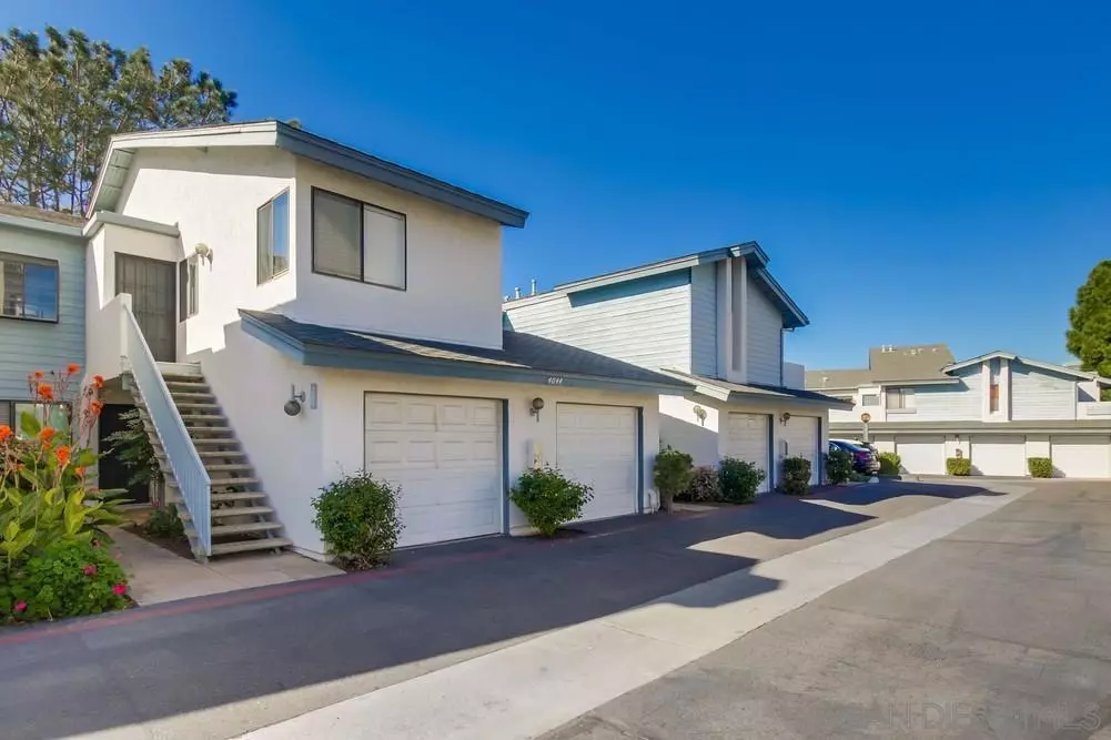 San Diego, CA 92122,4044 Crystal Dawn Ln #203