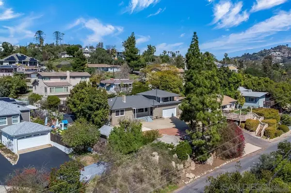 La Mesa, CA 91941,8810 Mariposa St