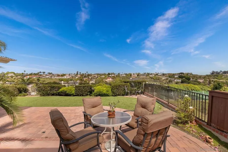 1705 Hawk View Dr, Encinitas, CA 92024