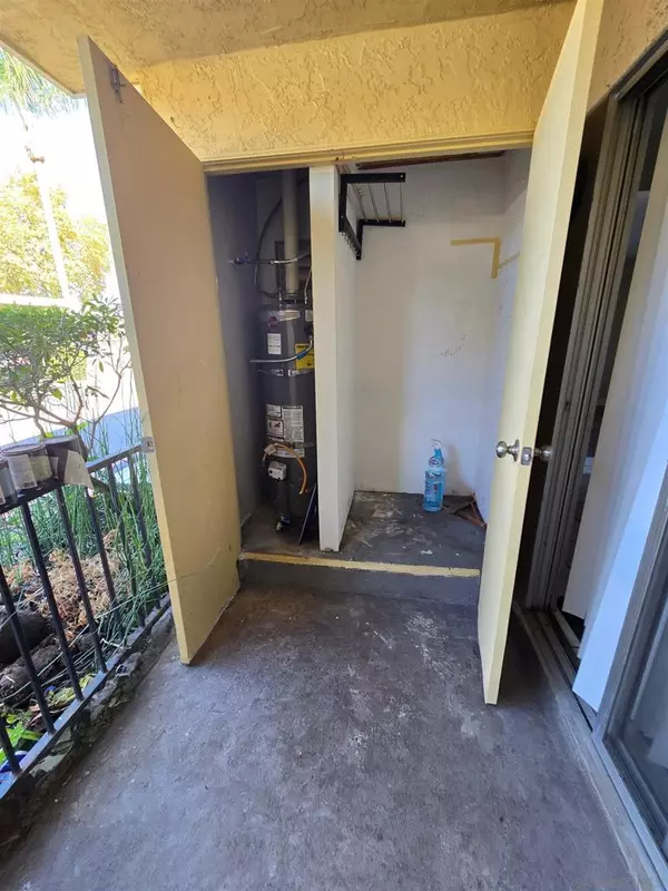 Escondido, CA 92025,525 N Beech St #23