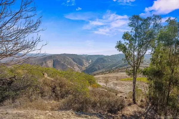 Escondido, CA 92025,15840 Highland Valley Rd