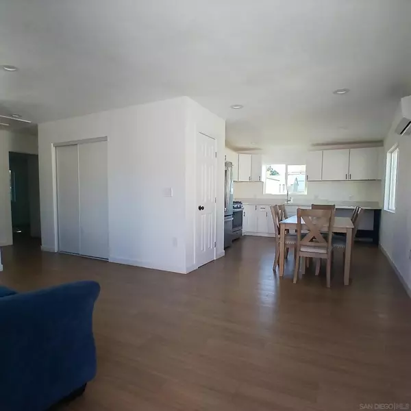 San Diego, CA 92114,5833 Greycourt