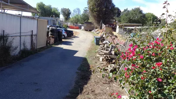 Valley Center, CA 92082,29030 Lilac Rd.