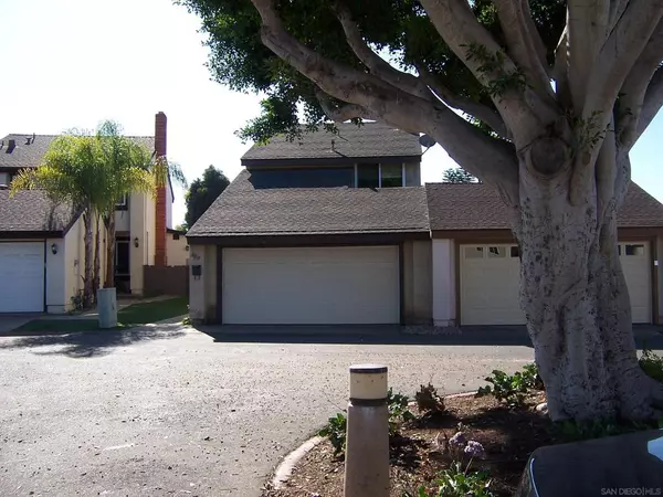 8810 Capcano Rd, San Diego, CA 92126