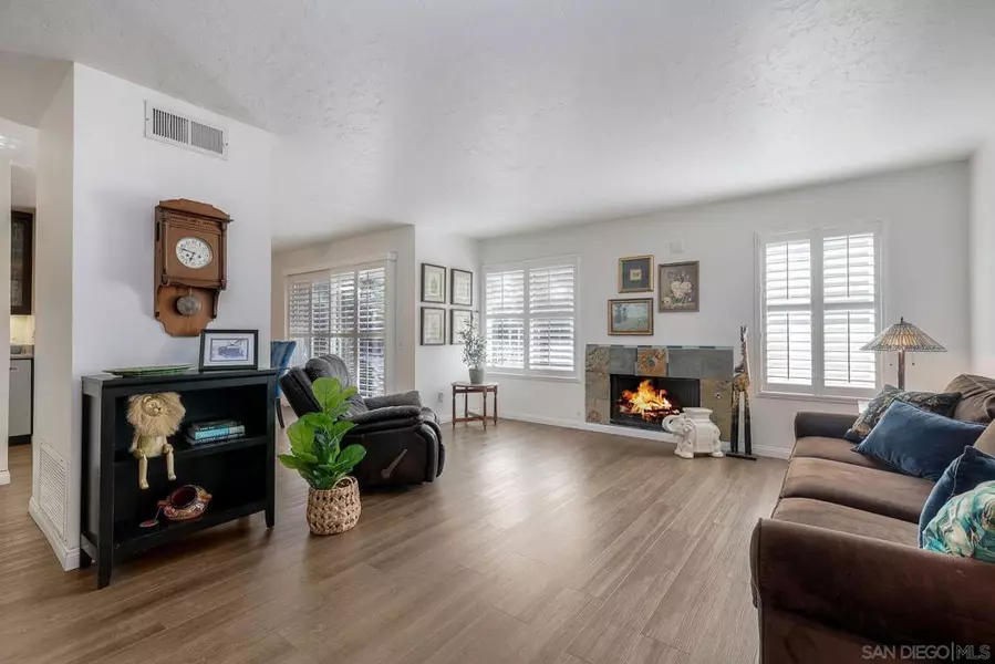 1122 Via Loma Vista, El Cajon, CA 92019