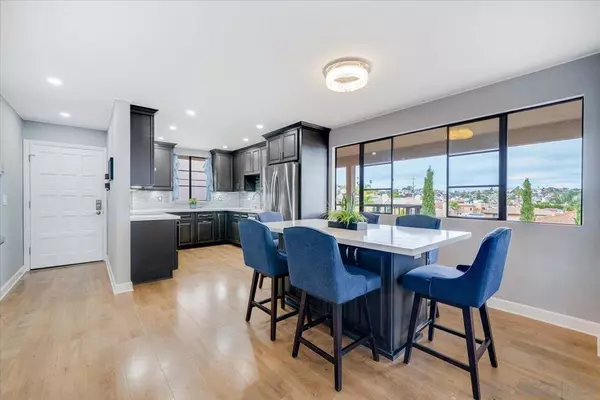 San Diego, CA 92106,3130 Avenida De Portugal #304