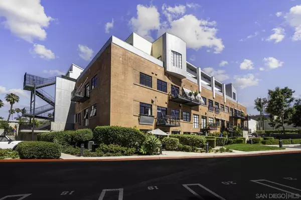 San Diego, CA 92103,3940 7th Ave #206