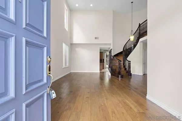 San Diego, CA 92130,4418 Shorepointe Way