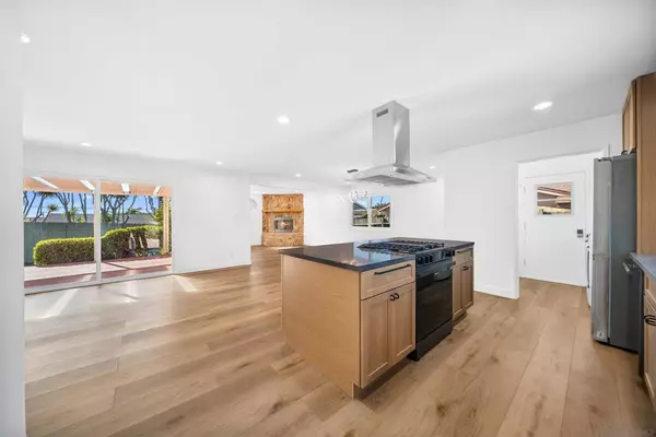 San Diego, CA 92117,5017 Mount Gaywas Drive