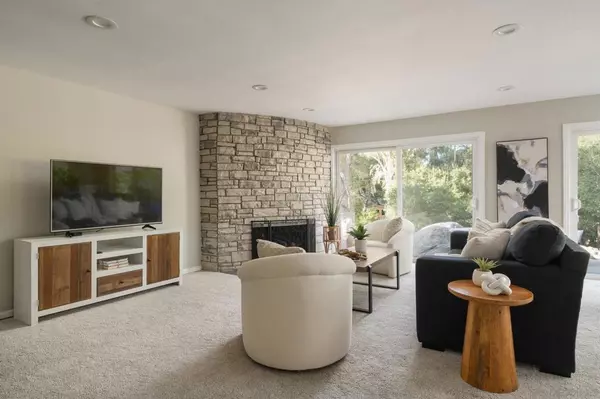 Poway, CA 92064,13664 Jack Rabbit Rd