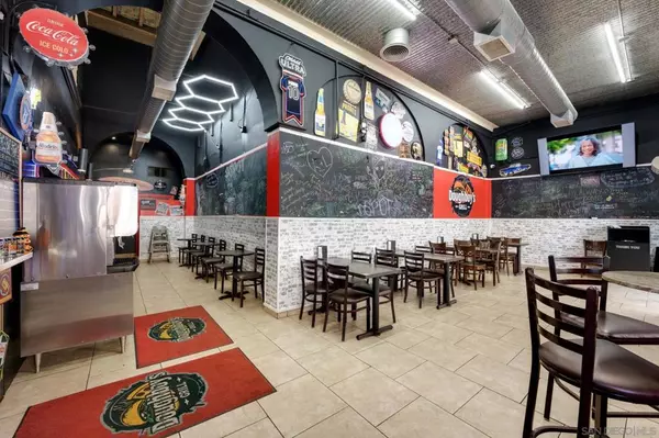 San Diego, CA 92107,4994 Newport Ave