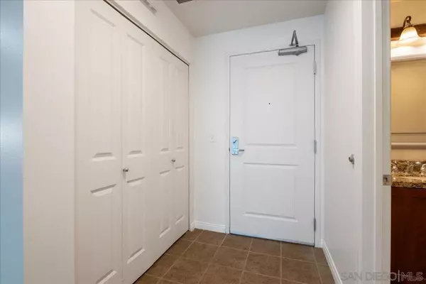 San Diego, CA 92101,206 Park Blvd #601