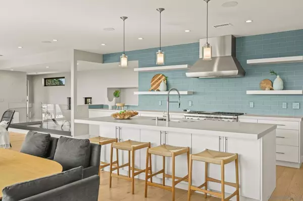 San Diego, CA 92109,1505 Loring St