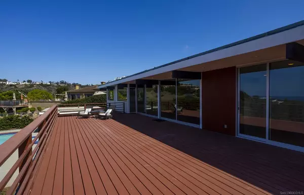 San Diego, CA 92037,2614 Costebelle Dr