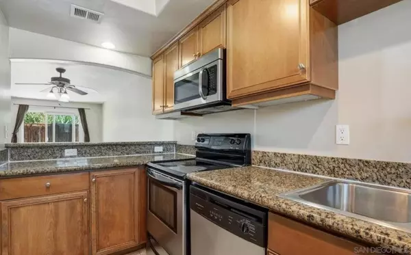 El Cajon, CA 92020,910 S Magnolia Ave #H