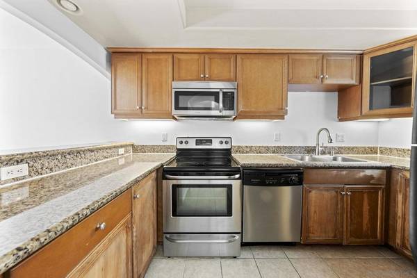 El Cajon, CA 92020,910 S Magnolia Ave #H