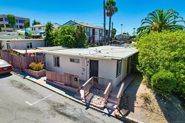 La Mesa, CA 91942,5015 Comanche