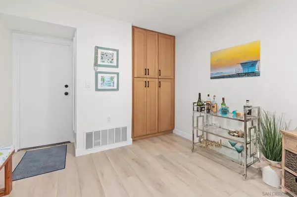 San Diego, CA 92130,3428 Voyager Cir