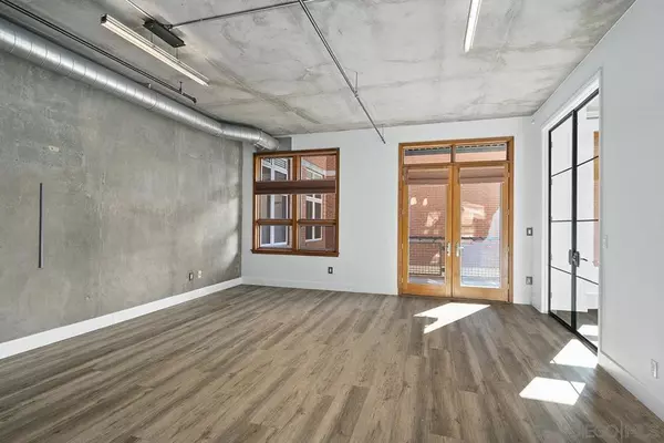 San Diego, CA 92101,877 Island Avenue #312