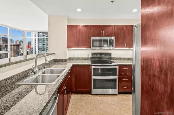 San Diego, CA 92101,427 9th Ave #1206