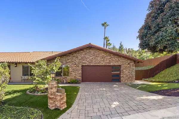 Carlsbad, CA 92009,7548 Viejo Castilla Way