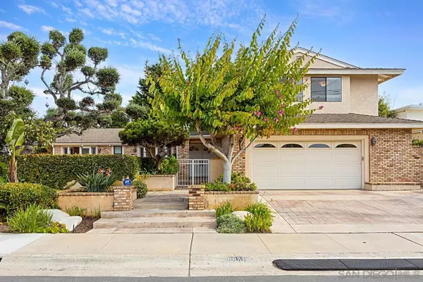 8871 Nottingham Pl, La Jolla, CA 92037