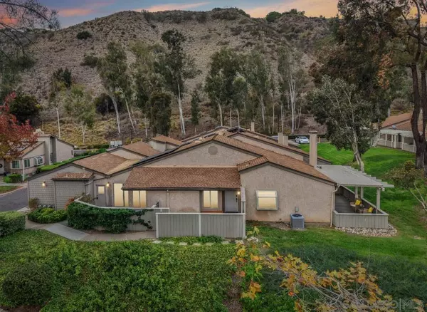 5617 Adobe Falls Rd #D, San Diego, CA 92120