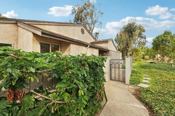 San Diego, CA 92120,5617 Adobe Falls Rd #D