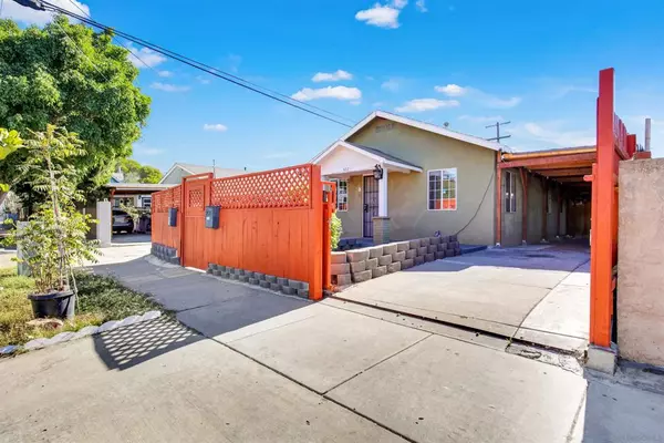 San Diego, CA 92105,4221 23 Dwight St.