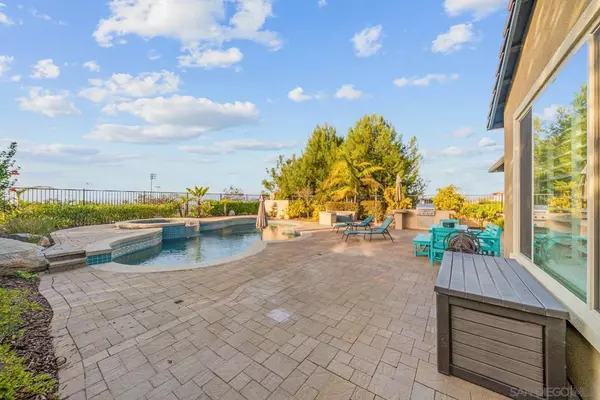 Vista, CA 92083,542 Adobe Estates Dr