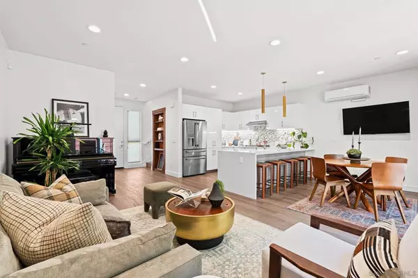 8268 High St, La Mesa, CA 91941