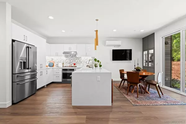 La Mesa, CA 91941,8268 High St