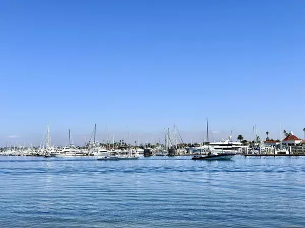 San Diego, CA 92106,370 Rosecrans St #302