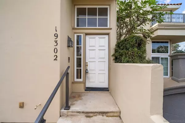 Huntington Beach, CA 92648,19302 Sawgrass Ln