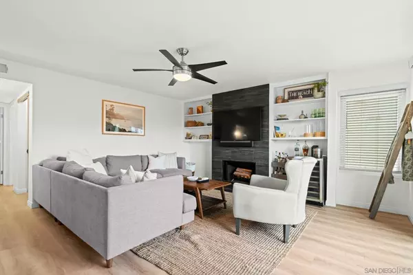 Oceanside, CA 92054,1324 S Pacific St #4