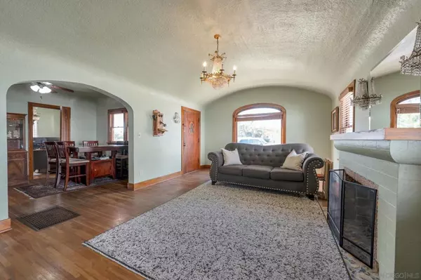 San Diego, CA 92116,4817 Biona Drive