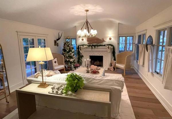 Coronado, CA 92118,Address not disclosed