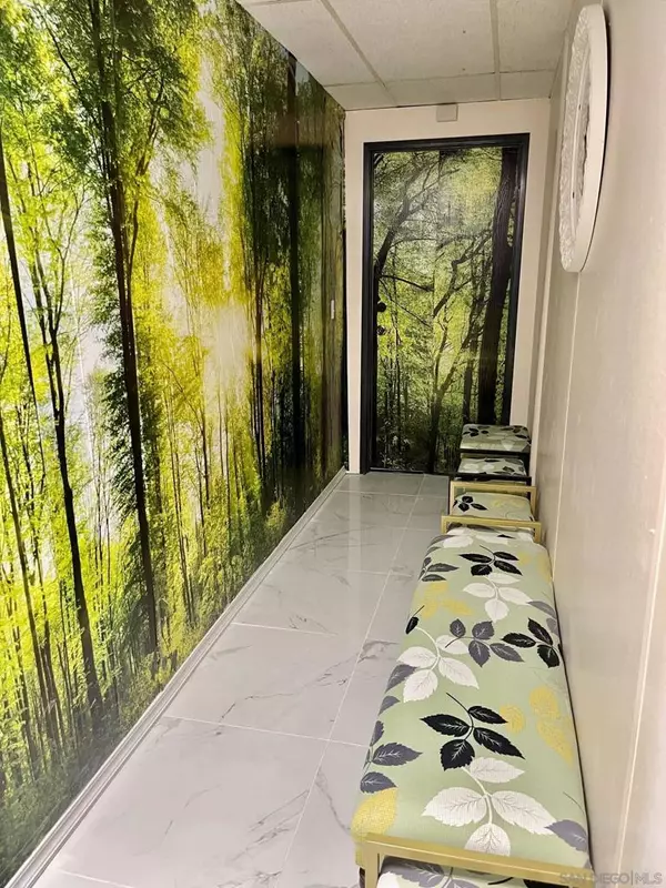 San Diego, CA 92123,8947 Complex Dr