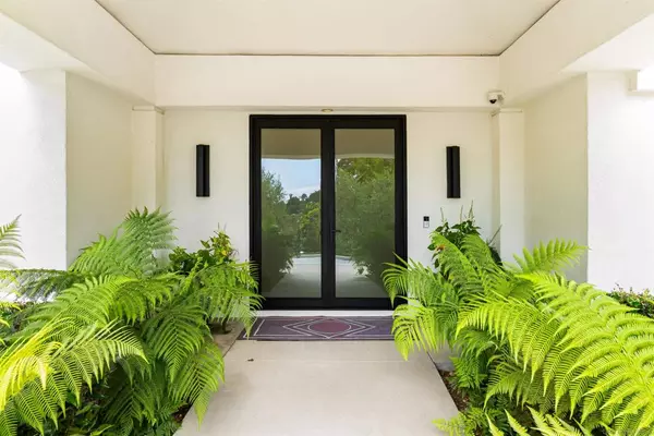 La Jolla, CA 92037,6887 Avenida Andorra