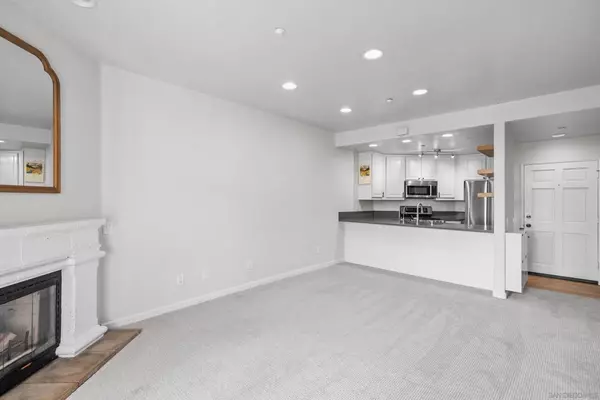 San Diego, CA 92103,3620 3rd Ave #204