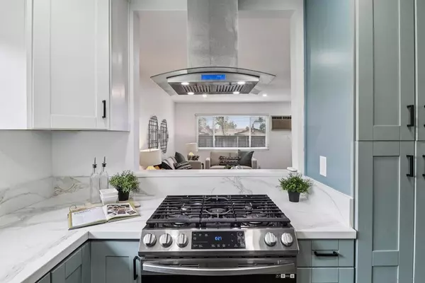 10220 Princess Sarit Way, Santee, CA 92071