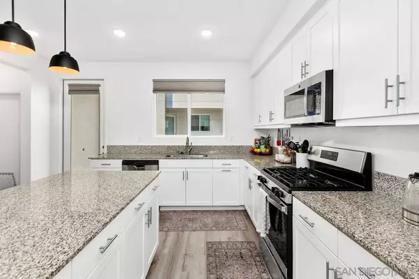 San Diego, CA 92154,5405 Beach Bluff Ln #224