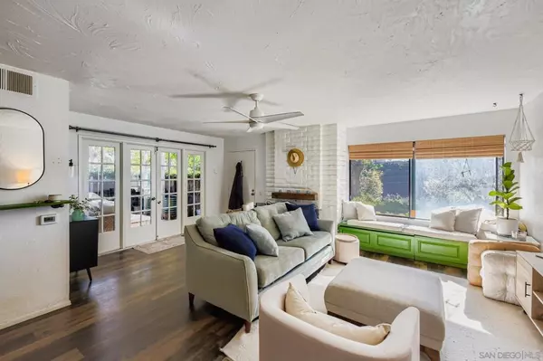 San Diego, CA 92122,3995 Camino Lindo