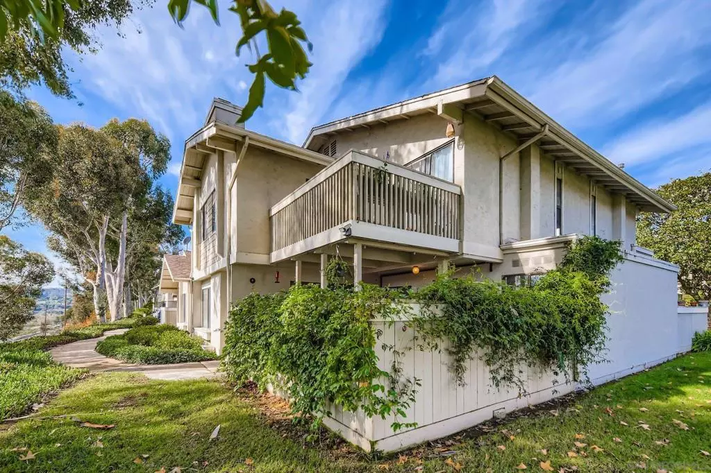 San Diego, CA 92122,3995 Camino Lindo