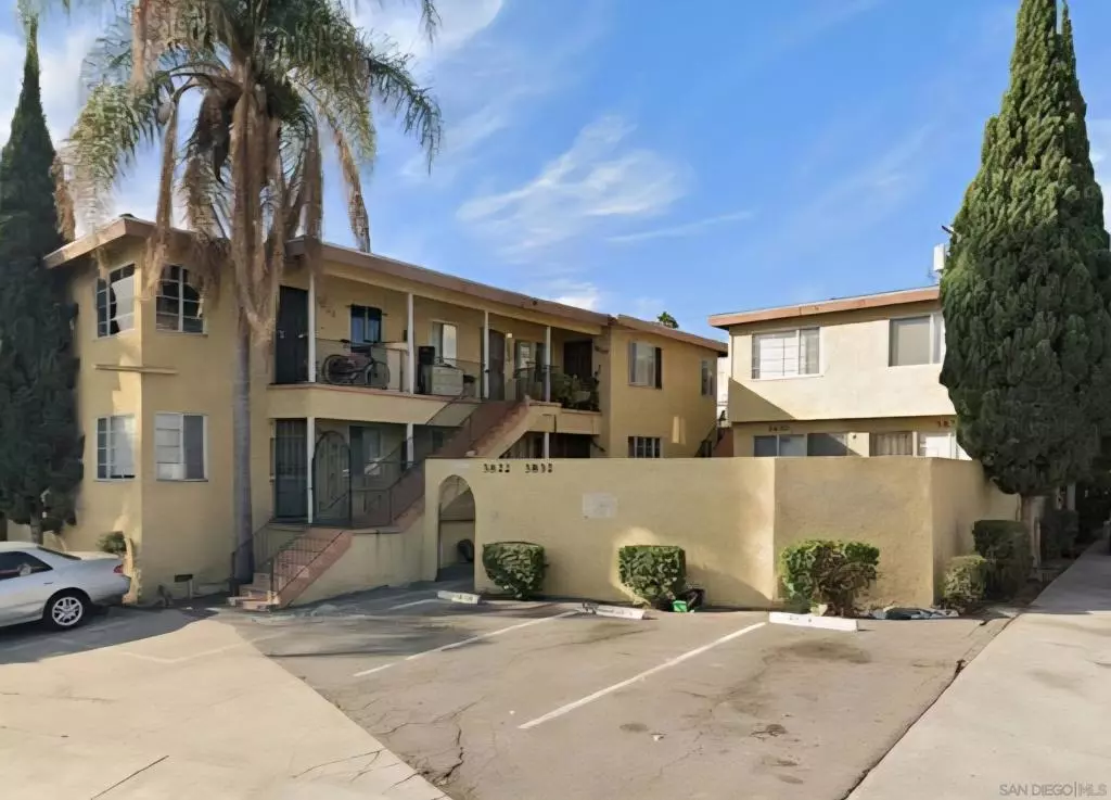 San Diego, CA 92104,3832 Boundary
