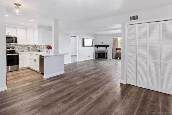 San Diego, CA 92119,6877 Caminito Mundo #46