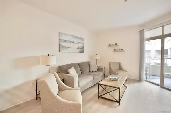 San Diego, CA 92101,1501 Front St #329